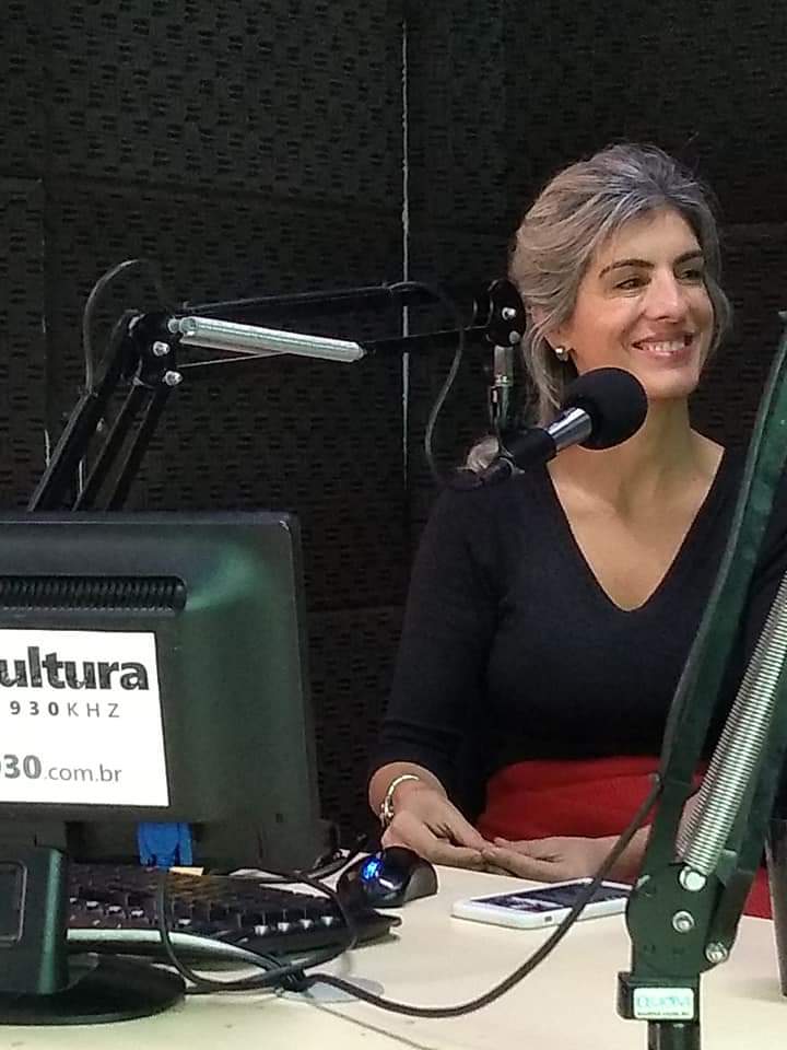 Read more about the article Rádio Cultura de Curitiba – Programa Cultura Revista Entrevista com Carla Regina Françoia